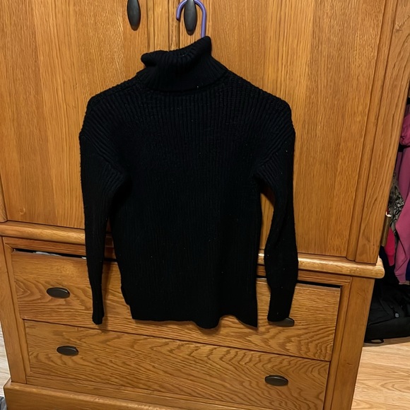 XS- Nine West turtle neck - Picture 2 of 2